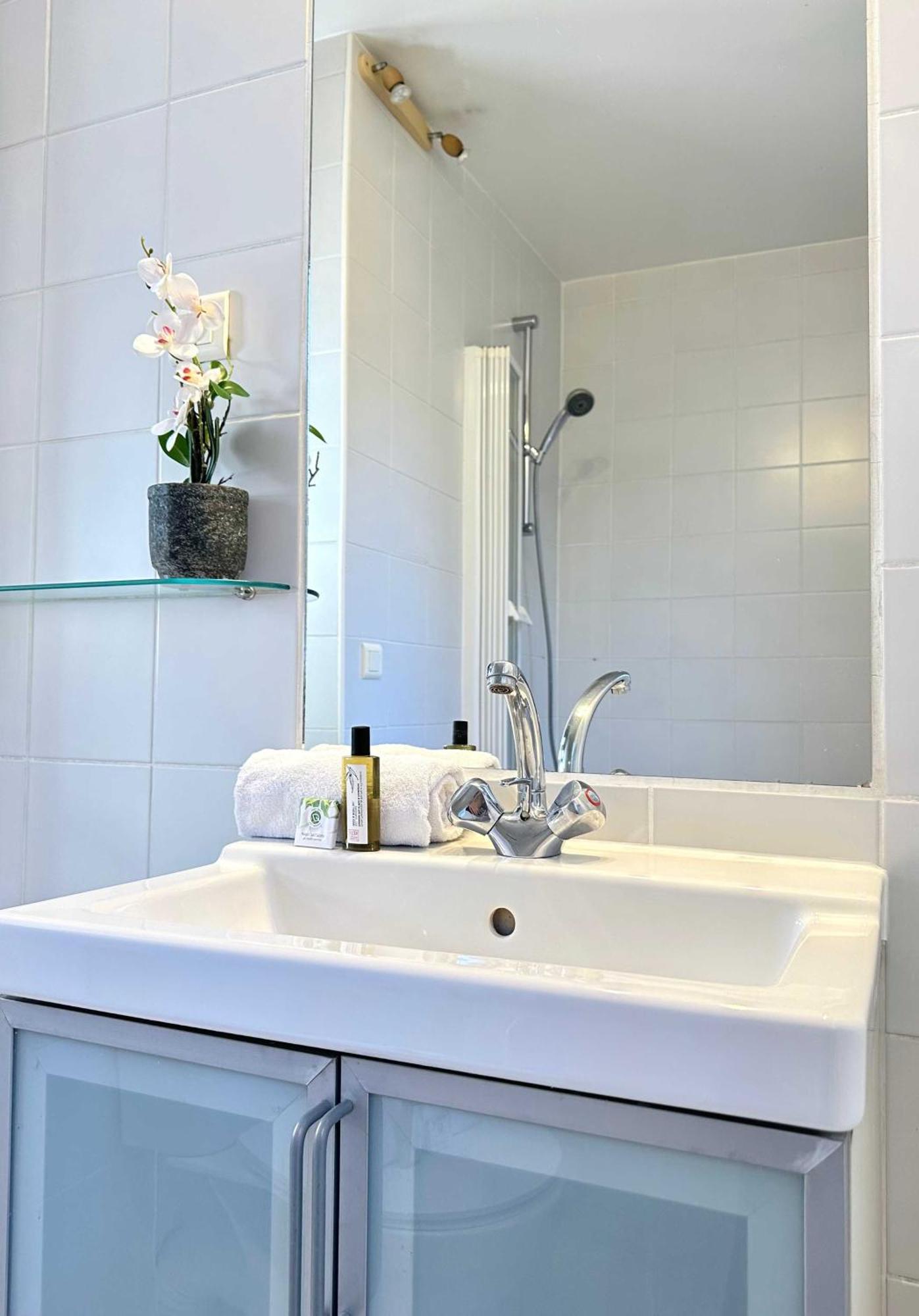 Beautiful Calm Studio In Le Marais Paryż Zewnętrze zdjęcie
